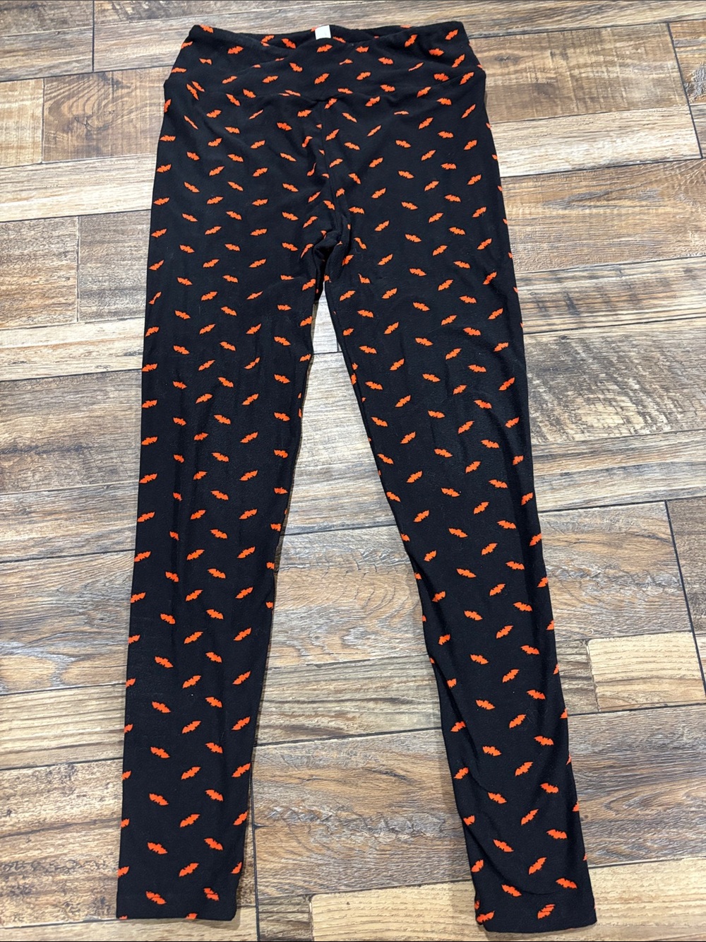 Halloween Leggings with Orange Bat Print